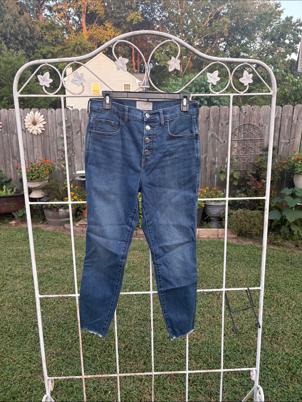 Everlane High-Rise Button-Fly Jeans in Medium Blue Wash